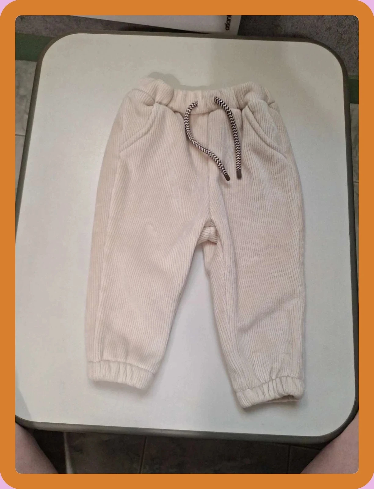 Pantalon en velours côtelé gemo 18 mois